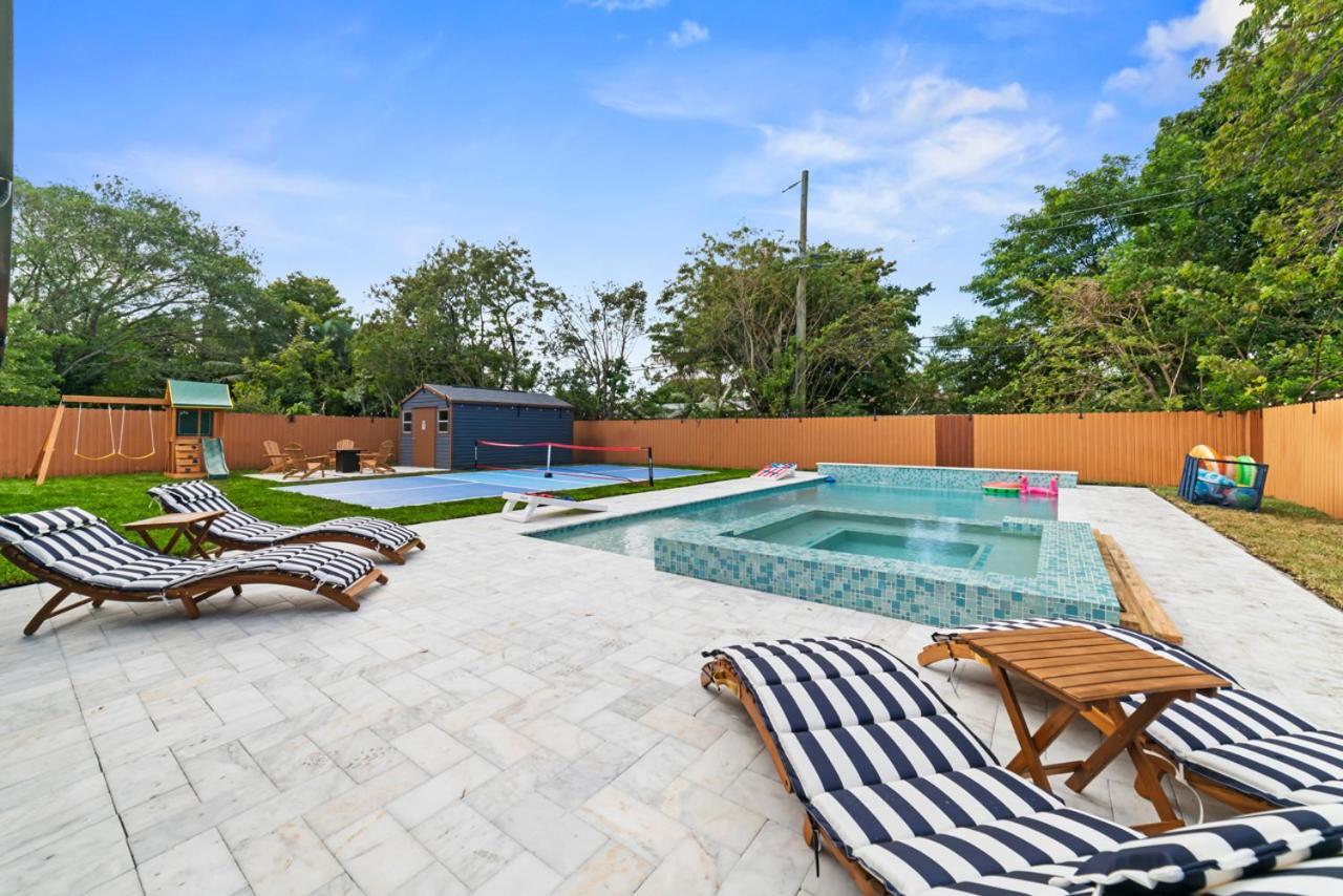 Villa Luxury Getaway With Retreat Heated Pool And Jacuzzi L31 Miami Exterior foto