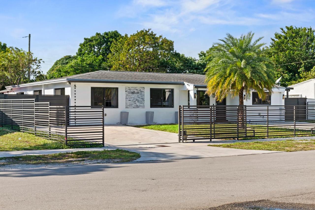 Villa Luxury Getaway With Retreat Heated Pool And Jacuzzi L31 Miami Exterior foto